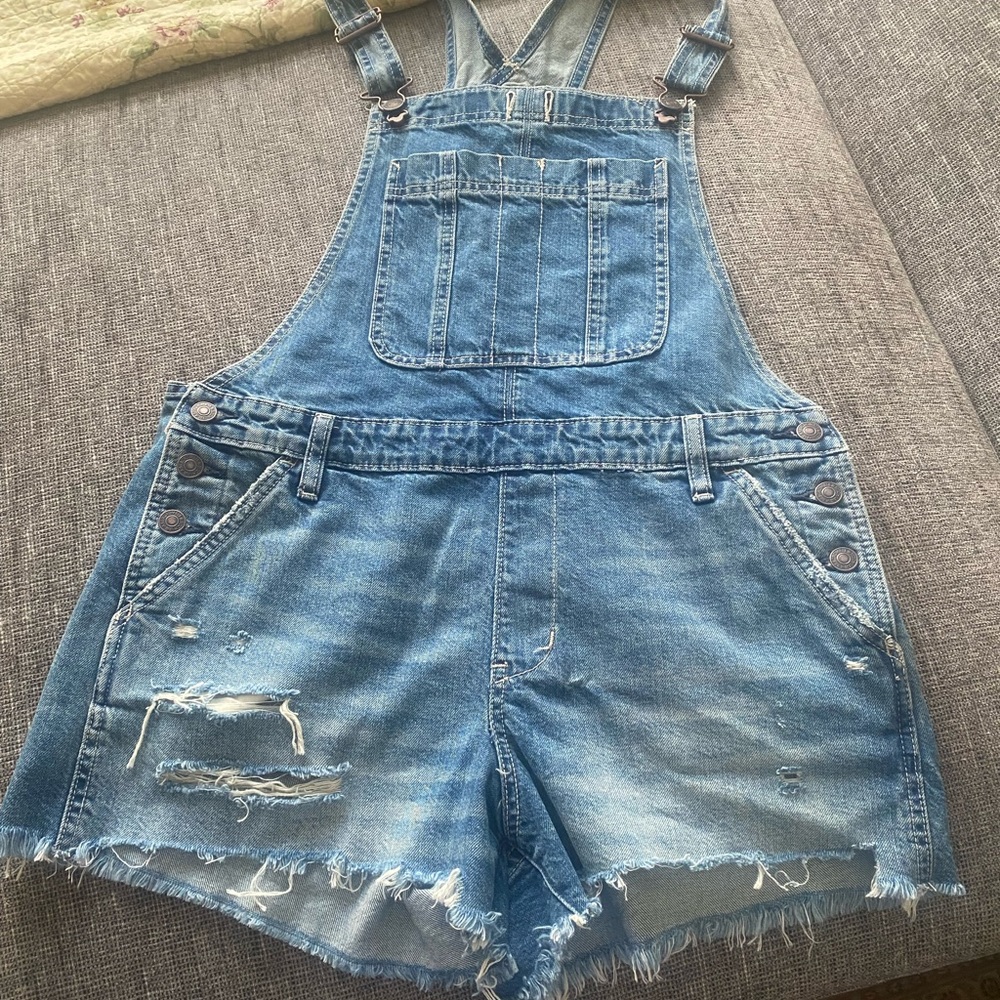 Abercrombie and Fitch Overall Shorts Size Medium